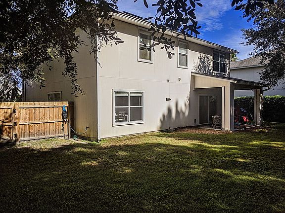 3rd image of 1301 Ivyhedge Ave