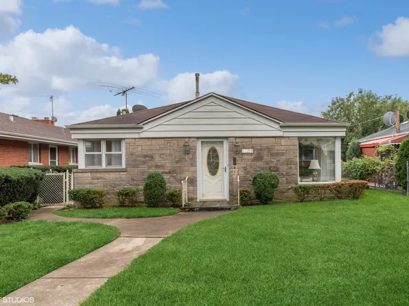 5109 Chase Ave, Skokie, IL 60077