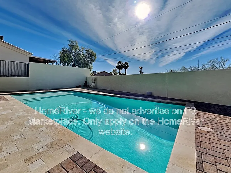 3 bed, 2.0 bath, 1495 sqft, $2,200 — Photo 3