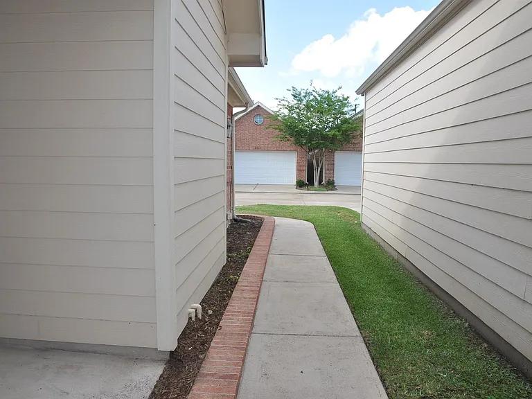 20913 Sunrise Pine View Ln — Photo 6