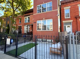 2427 W Grenshaw St, Chicago, IL 60612