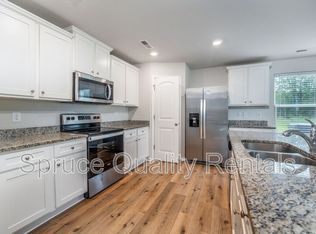 1 Hazelburn Ct, Greensboro, NC 27405