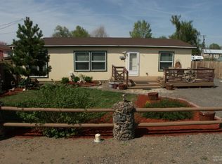 407 SE 7th St, Redmond, OR 97756