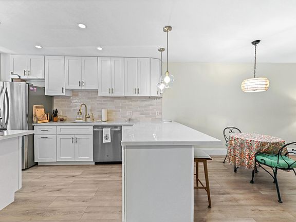 4th image of 3605 S Ocean Boulevard #122