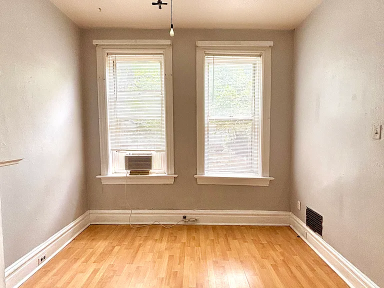 4216 Connecticut St — Photo 8