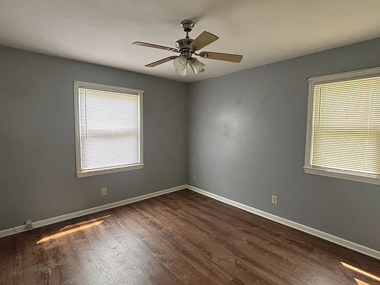 1548 Thalia Ave — Photo 3