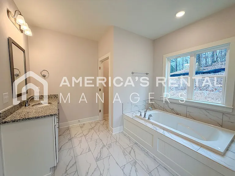 101 Townmoor Ln — Photo 34