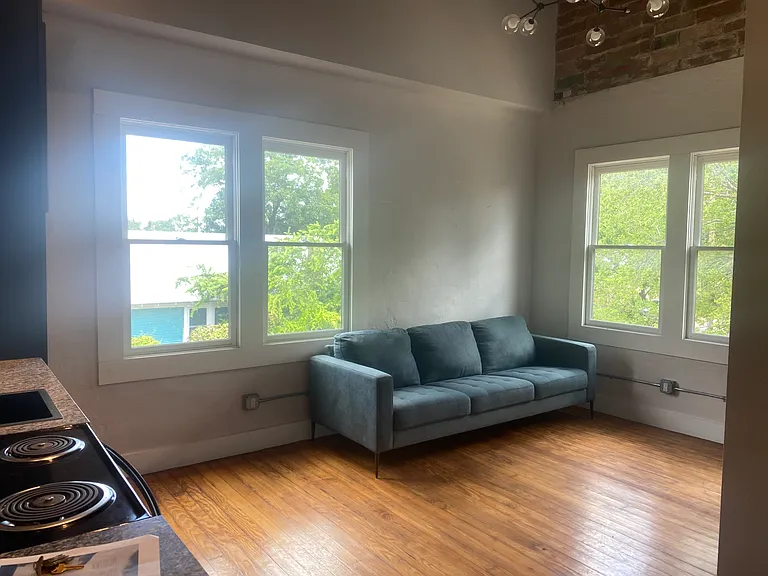 1714 S Saint Marys St #9 — Photo 8