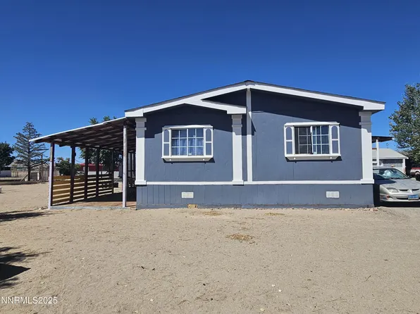 3325 Rawhide St, Silver Springs, NV 89429