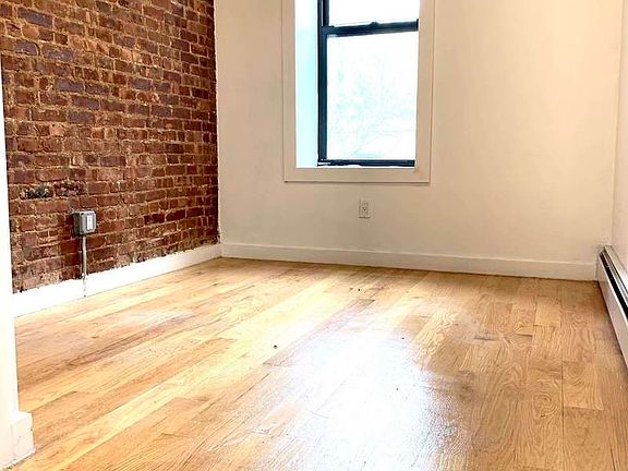 3rd image of 850 Macon St #3