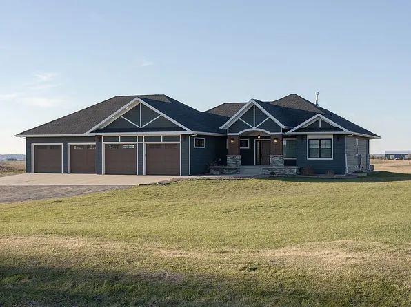 8110 Sunrise Ave, Bismarck, ND 58504