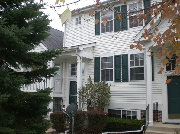 2797 N Augusta Dr, Wadsworth, IL 60083