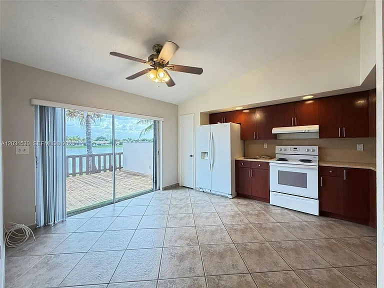 11760 SW 123rd Ave — Photo 9