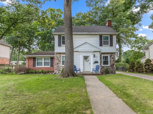 1303 Kingsbury Ave, Dearborn, MI 48128