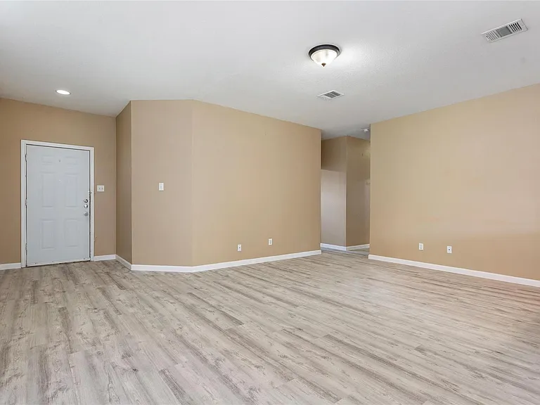 1752 Bayland St — Photo 4