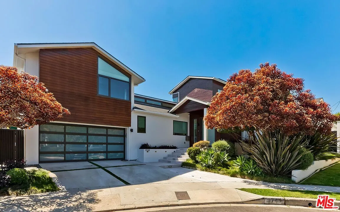 5 bed, 4.0 bath, 4431 sqft, $49,500 — Photo 1
