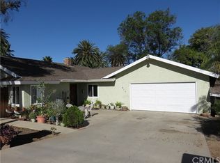 617 W Olive St, Corona, CA 92882