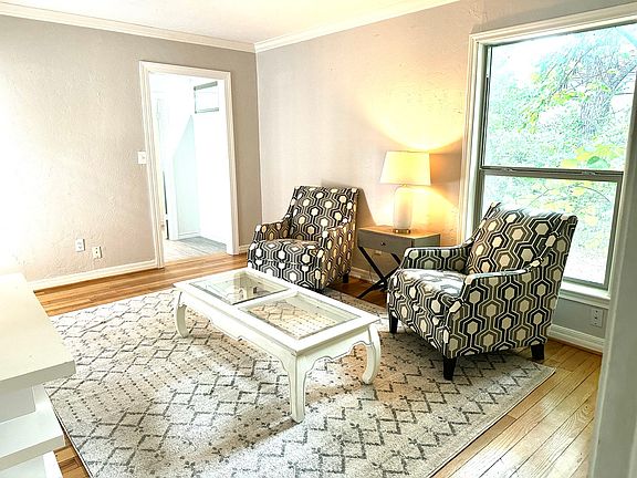 4th image of 6117 Kenwick Ave