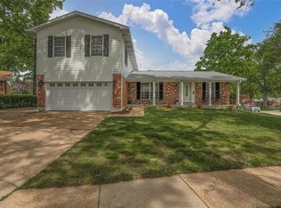 2701 Gladwood Dr, Saint Louis, MO 63129