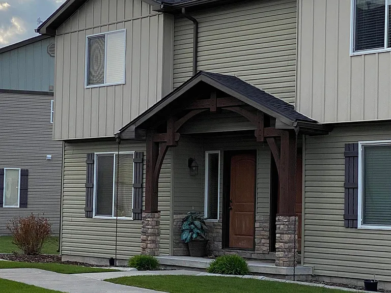 592 Sunflower Rd #TOWNHOME — Photo 1