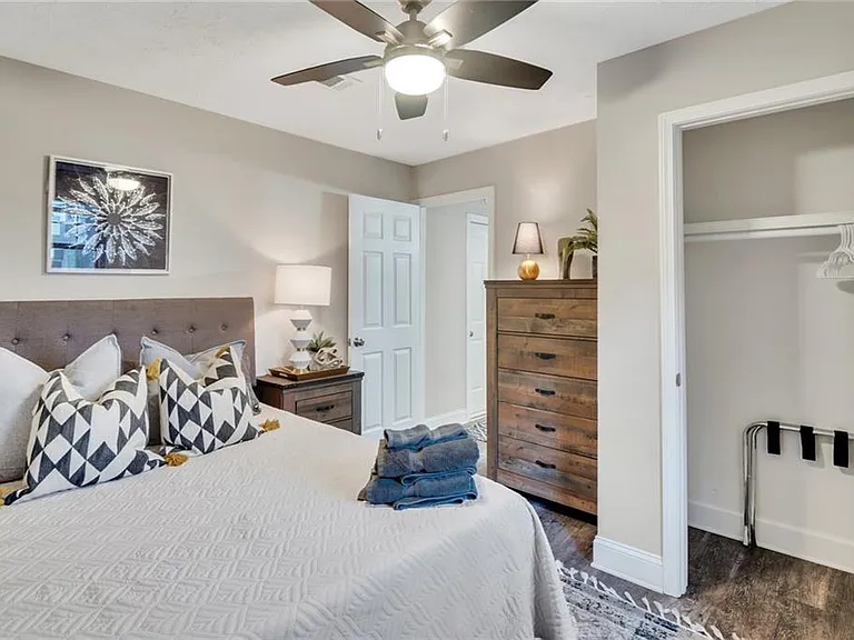 Creek Mill Dr NW — Photo 22