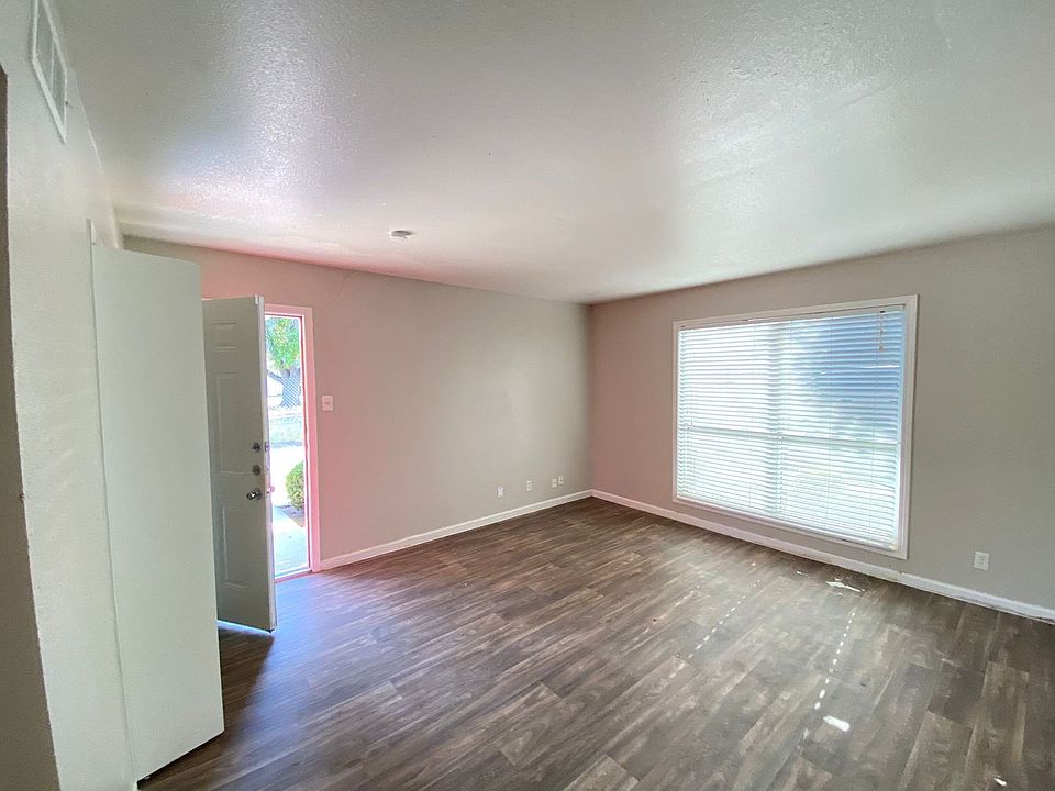 1st image of 1004 Allena Dr APT 7