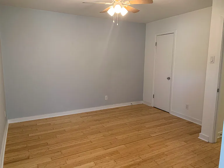 2303 E Side Dr #220 — Photo 11