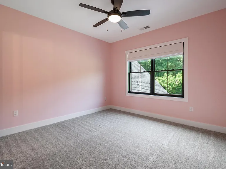240 Lewis Williams Ln — Photo 36