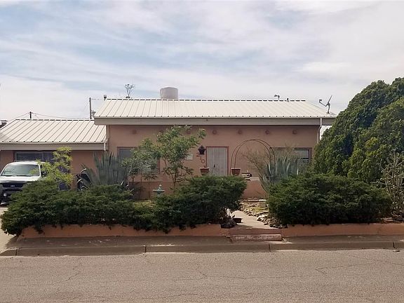 2nd image of 210 N Magnolia St