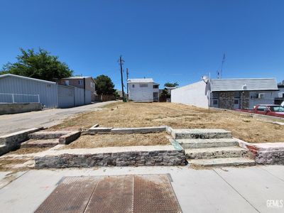 311 S 6th St #1/2, Taft, CA, 93268
