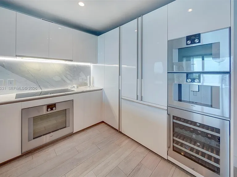 10201 Collins Ave #804 — Photo 14