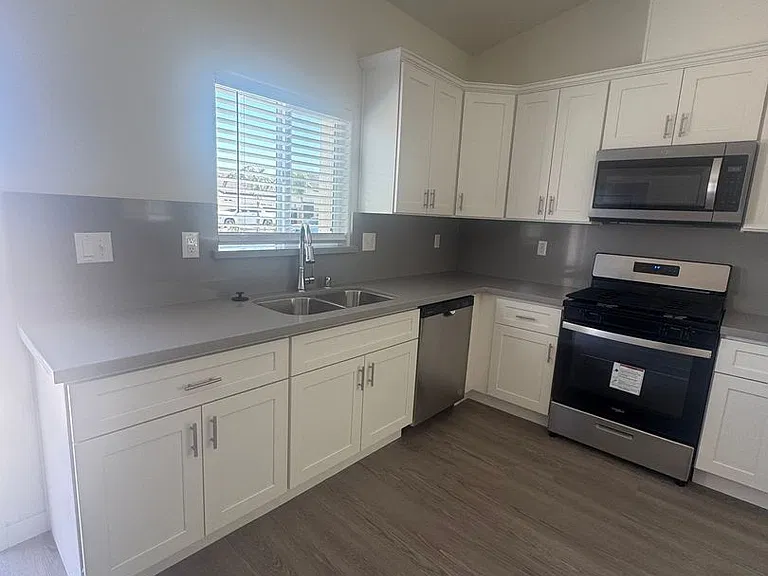 9806 Krista Vineyard Way — Photo 15