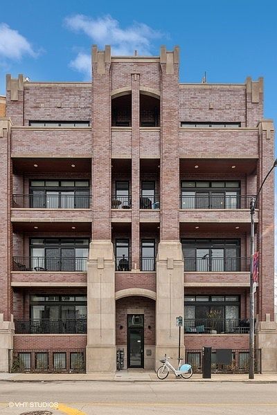 1st image of 5061 N Lincoln Ave Unit 302