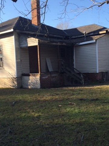 2nd image of 911 Nugent St