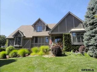 900 Iron Rd, Papillion, NE 68046