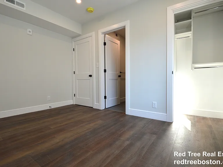35 Hunnewell Ave #3 — Photo 10