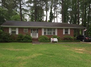 449 Centre St, Centre, AL 35960