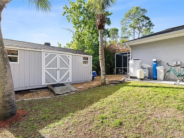 3730 Crandon Rd — Photo 36