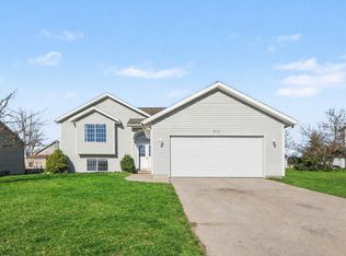 813 Valley Ave, Fremont, MI 49412