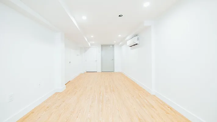 Rented by Nooklyn NYC LLC | media 29