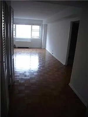 Rented by R New York | media 30