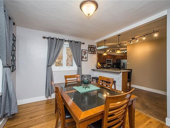 5th image of 3229 Longwood Dr