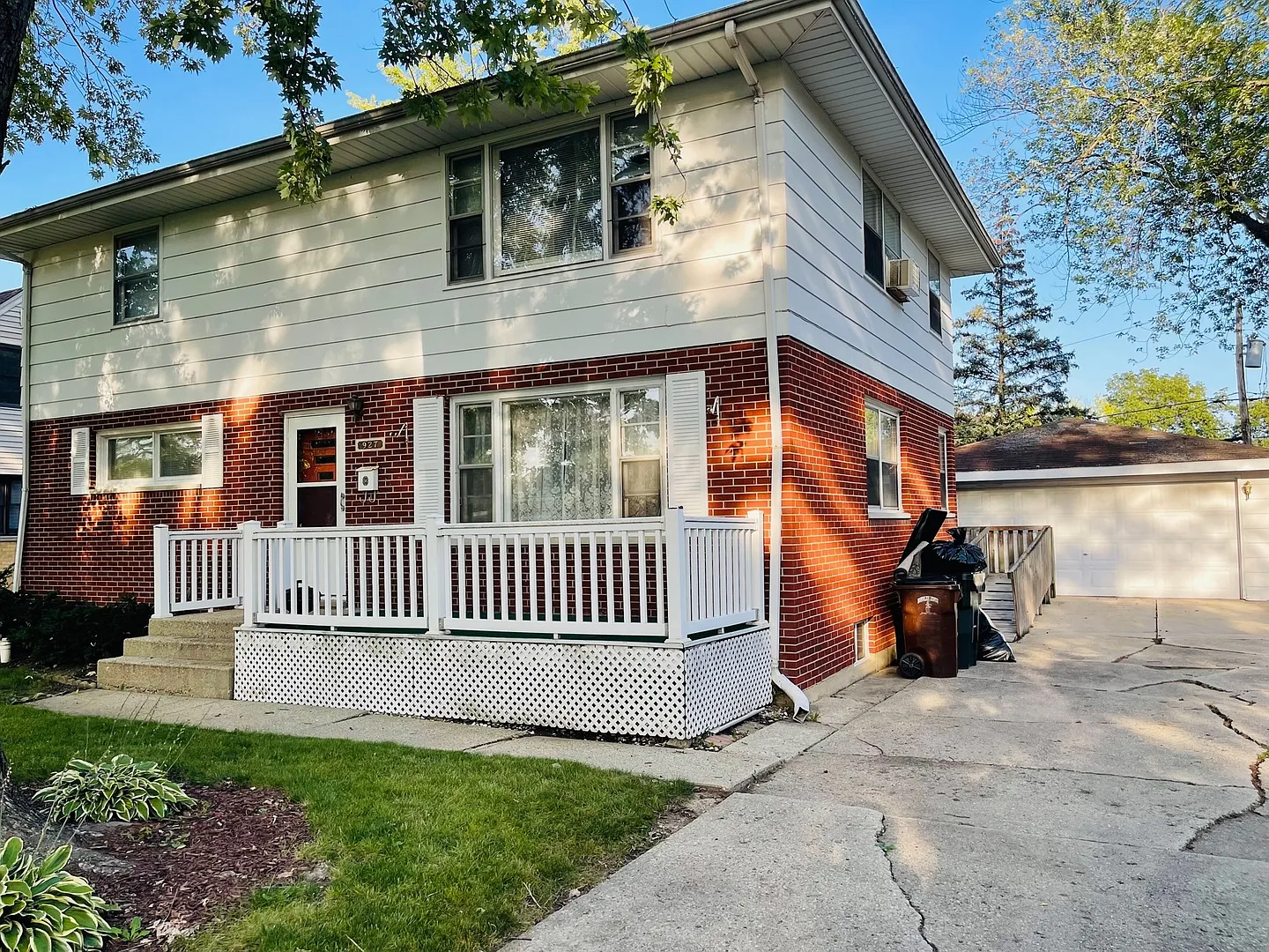 927 Ellis Ave photo 1