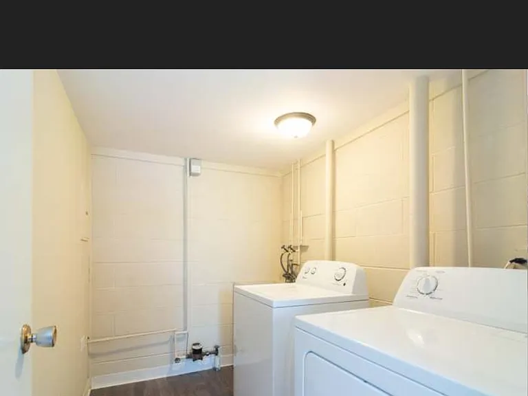 1315 Yarmouth Ct — Photo 2