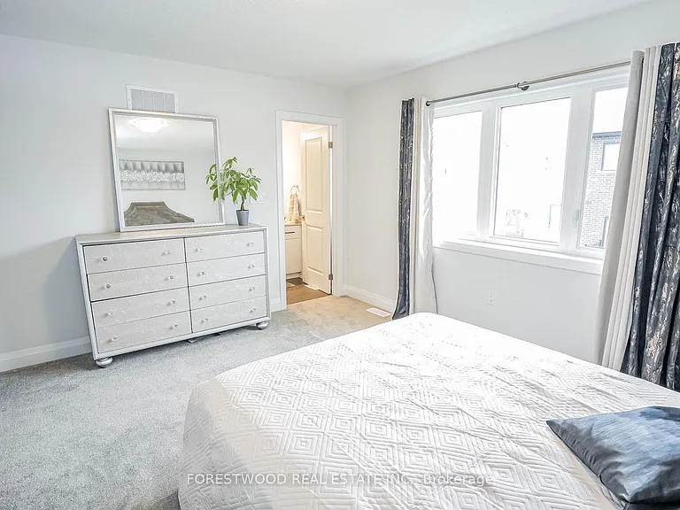 53 Humberstone Dr — Photo 32