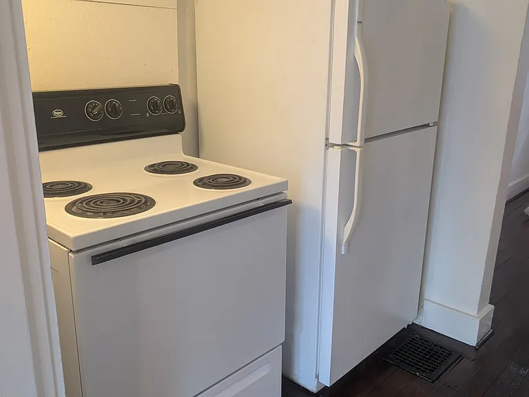 1710 Allison Pl #UPSTAIRS — Photo 8