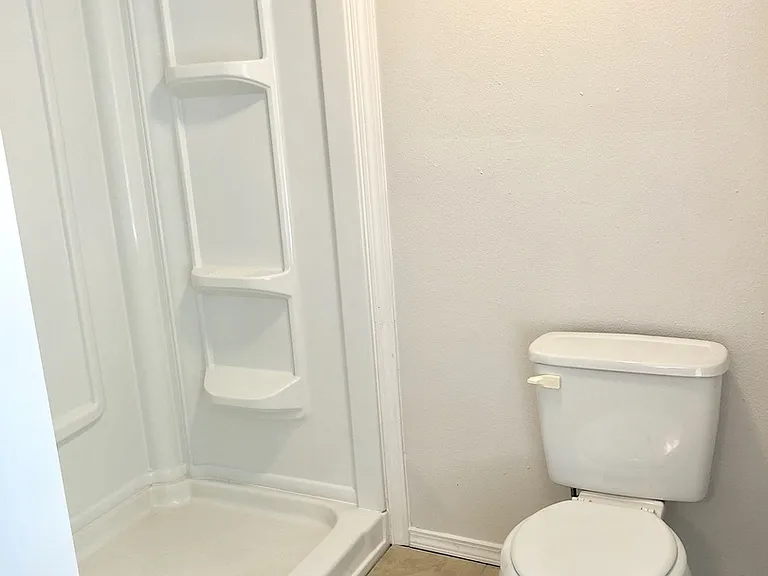 1441 W Roosevelt St — Photo 14