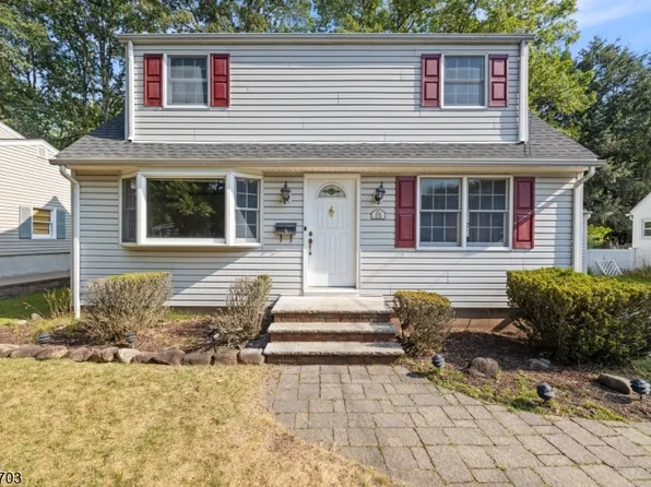 25 Lyon Rd, Waldwick Boro, NJ 07463