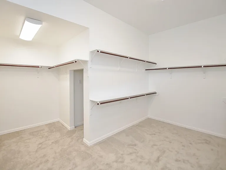4315 Village Forest Dr — Photo 25