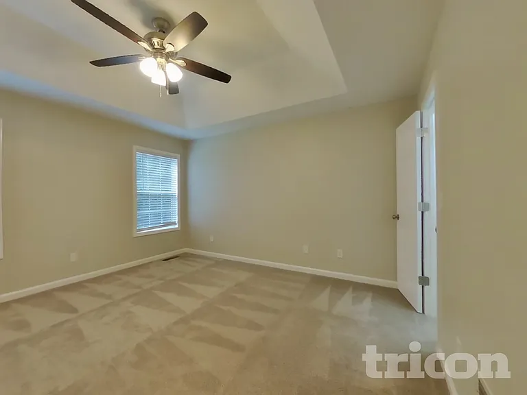 141 Fairfax Dr — Photo 6